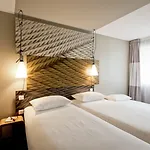 Ibis Lyon Carre De Soie Hotell