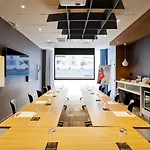 Ibis Lyon Carre De Soie Hotell 3*