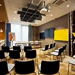 Ibis Lyon Carre De Soie Hotell 3*