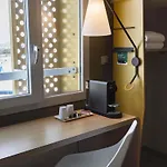 Ibis Lyon Carre De Soie Hotell