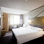 Ibis Lyon Carre De Soie Hotell