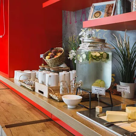Ibis Lyon Carre De Soie 3* וול-אן-ולין