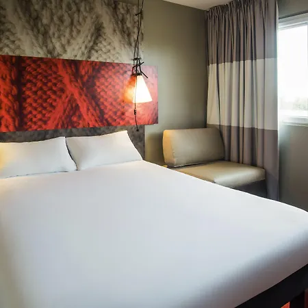 Ibis Lyon Carre De Soie 호텔