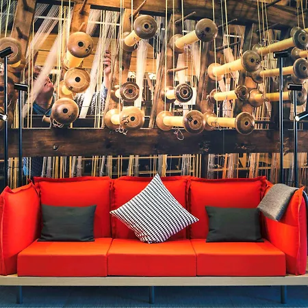 Hotel Ibis Lyon Carre De Soie Vaulx-en-Velin