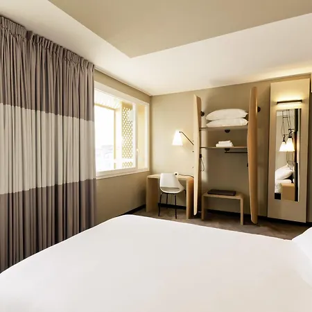 Ibis Lyon Carre De Soie