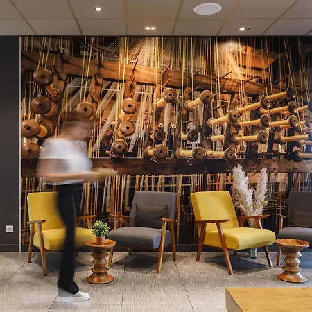 Hotel Ibis Lyon Carre De Soie 3*