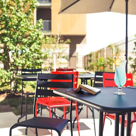 Ibis Lyon Carre De Soie