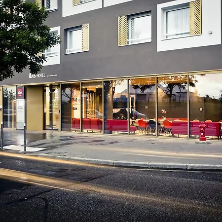 Ibis Lyon Carre De Soie 호텔 보-앙-벨랭