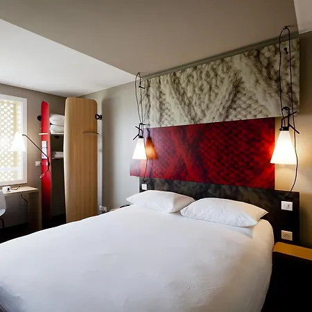 호텔 Ibis Lyon Carre De Soie 3*