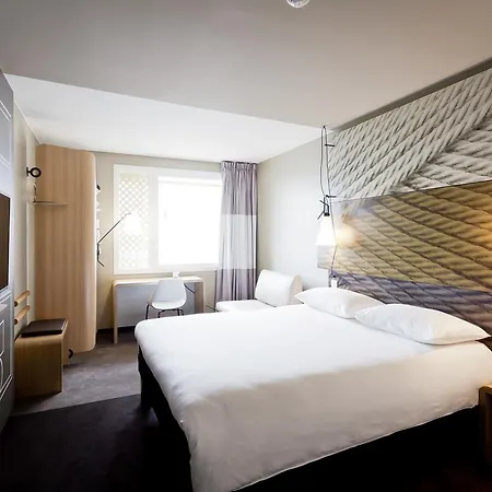 Ibis Lyon Carre De Soie Hotell