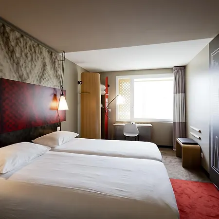 Ibis Lyon Carre De Soie Hotell