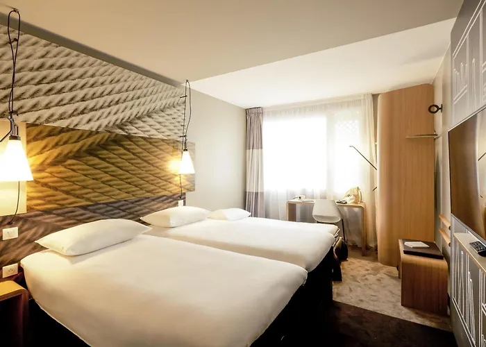 Ibis Lyon Carre De Soie ヴォー・アン・ヴラン